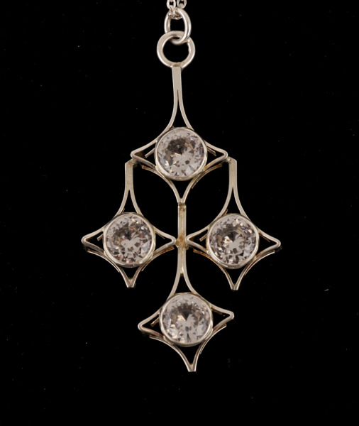 Halsband med hänge, sterlingsilver, Kultaseppä Salovaara, Finland