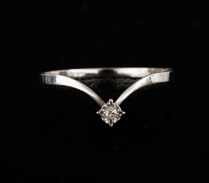 Ring i 18k vitguld