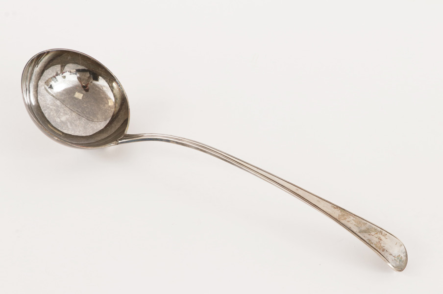 Soppslev i sterlingsilver, England, 1900-tal