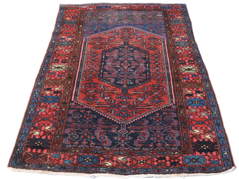 Handknuten matta, orientalisk