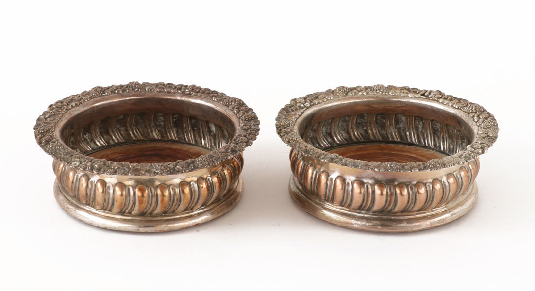Flaskcoasters ett par, England, 1800-tal