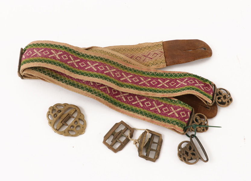 Bälte med spännen, 1800-tal