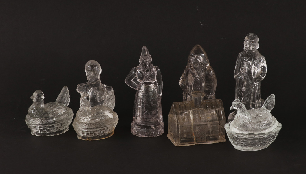 Pressglas 8 delar, mestadels tidigt 1900-tal