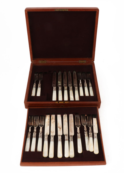 Bestickservisdelar, England