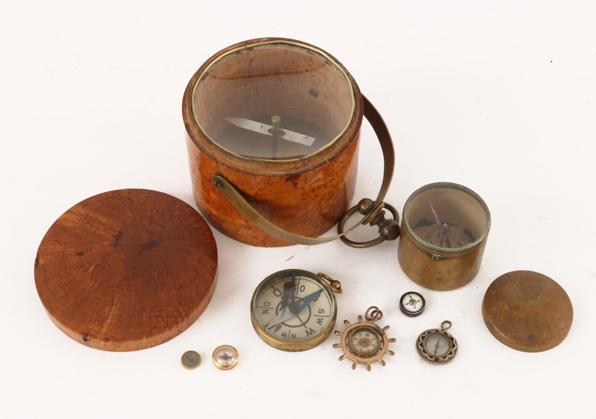 Kompasser 8 delar, bl.a. 1800-tal