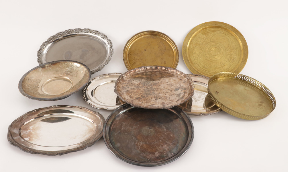 Parti serveringsbrickor