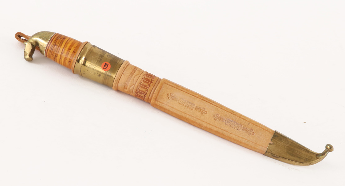 Kniv med slida, Iissakki Järvenpää, Finland