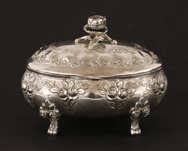 Sockerskrin i silver, rokokostil, 1900-tal