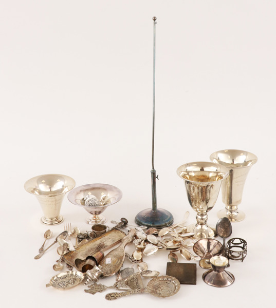 Stort parti silverföremål