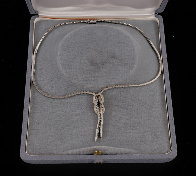 Halsband i 18k vitguld