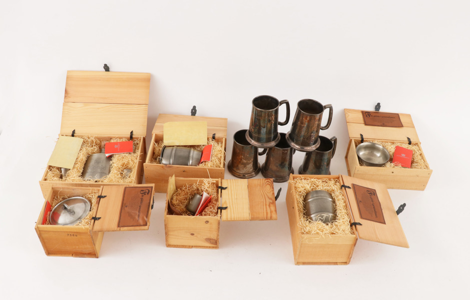 Parti tenn- och nysilverföremål