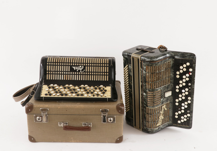 Knappdragspel 2st, Hagströms samt Joles