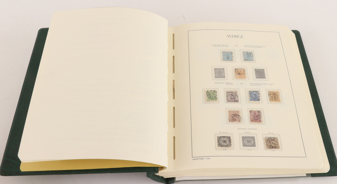 Album med svenska frimärken, bl.a. 1800-tal