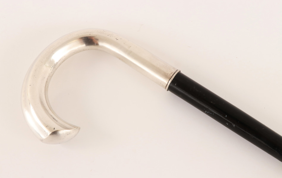 Spatserkäpp med silverhandtag