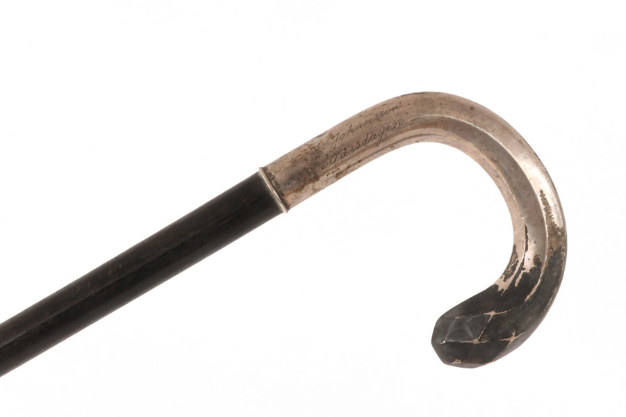 Spatserkäpp med silverhandtag, 1900-talets första hälft