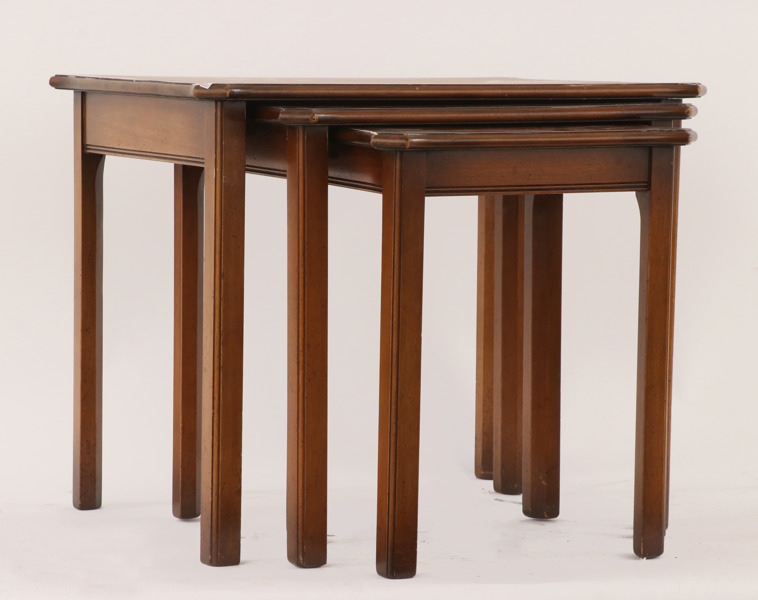 Satsbord 3 delar, GT Rackstraw, Worchester, England, 1900-tal