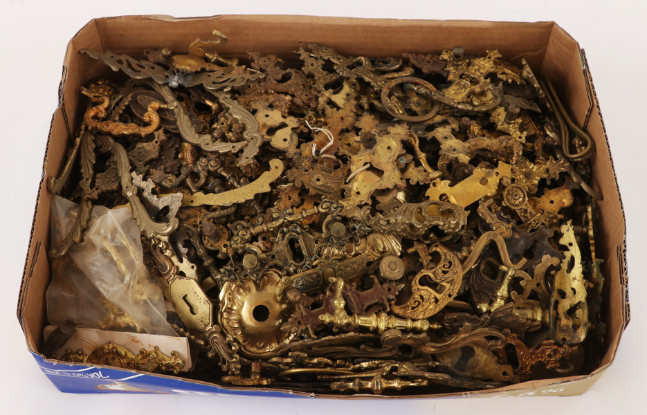 Parti beslag och draghandtag, 18/1900-tal