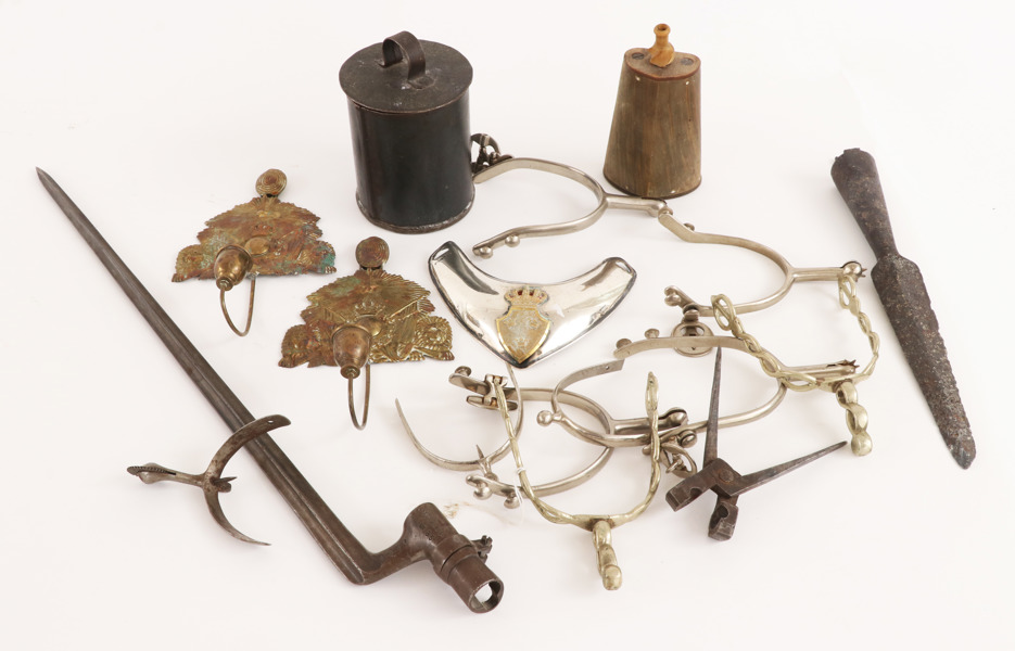 Parti militaria, m.m.