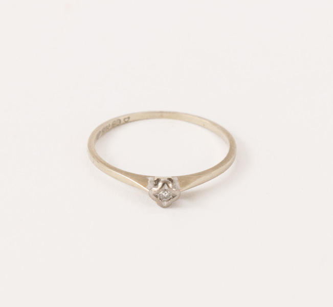 Enstensring i 18k vitguld