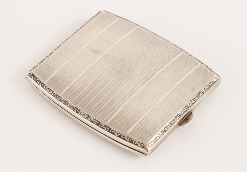 Cigarettetui i silver, omkring 1900-talets mitt