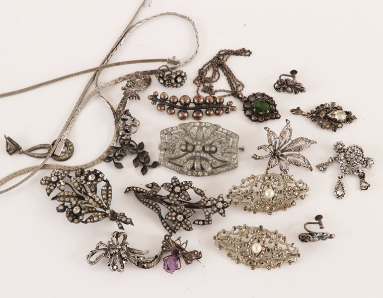 Parti smycken, bl.a. silver
