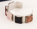 Armring, Stenlya