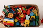 Parti äldre träleksaker, mestadels BRIO