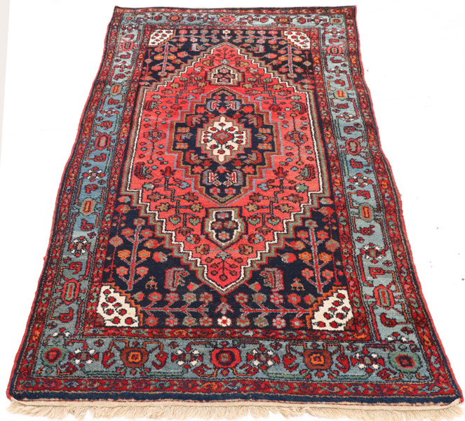 Handknuten matta, orientalisk