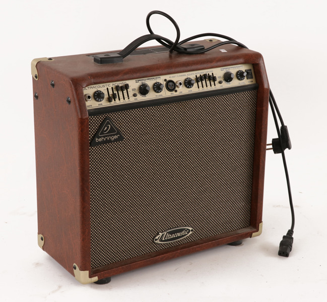 Gitarrförstärkare, Behringer Ultracoustic acx450
