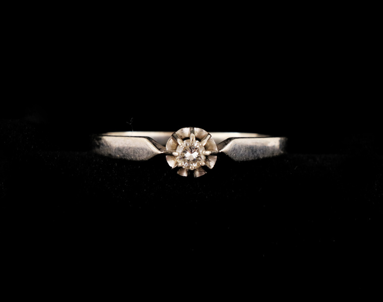 Enstensring i 18k vitguld