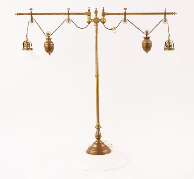 Bordslampa med hiss, 1900-talets början