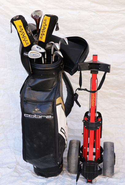 Parti golfutrustning, mestadels Cobra