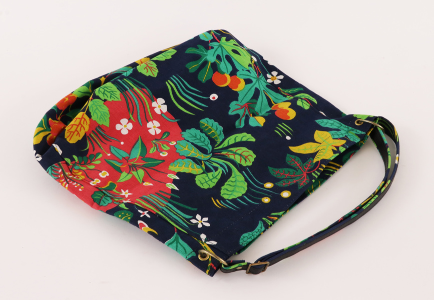 Väska sydd av textil "Tournai", Josef Frank