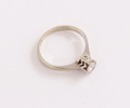 Enstensring i 18k vitguld