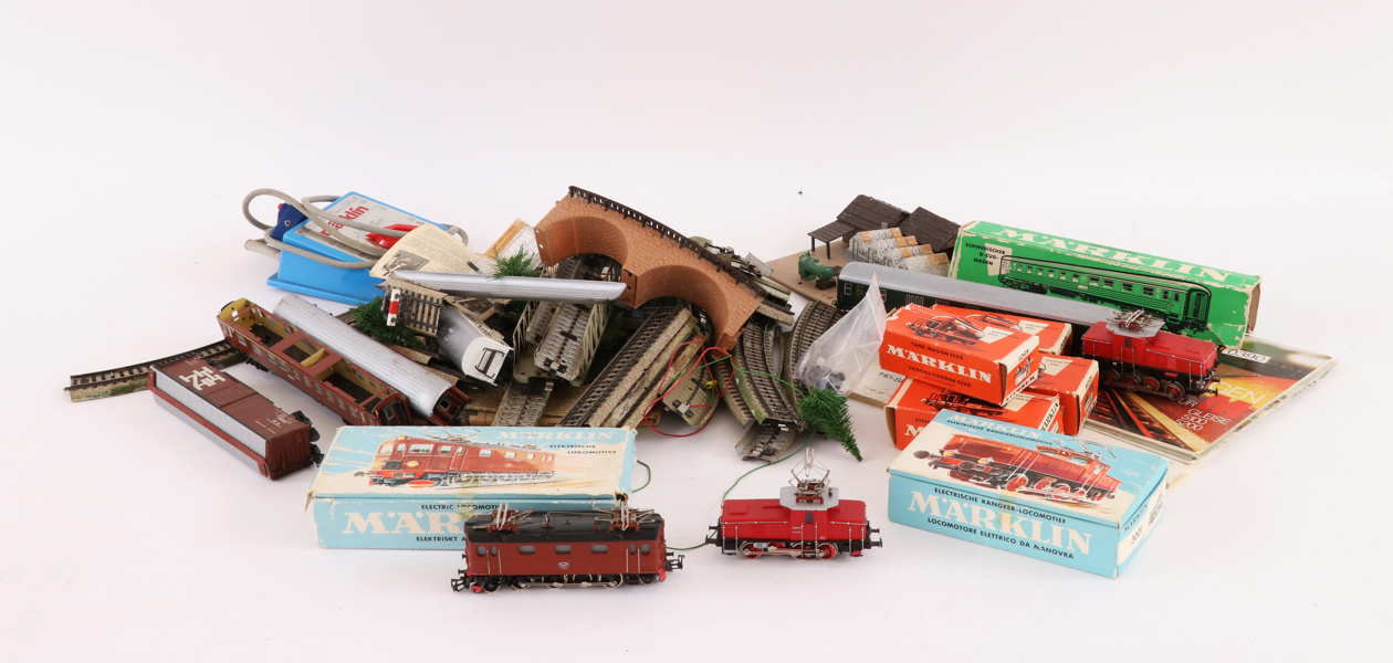 Parti tågdetaljer, mestadels Märklin
