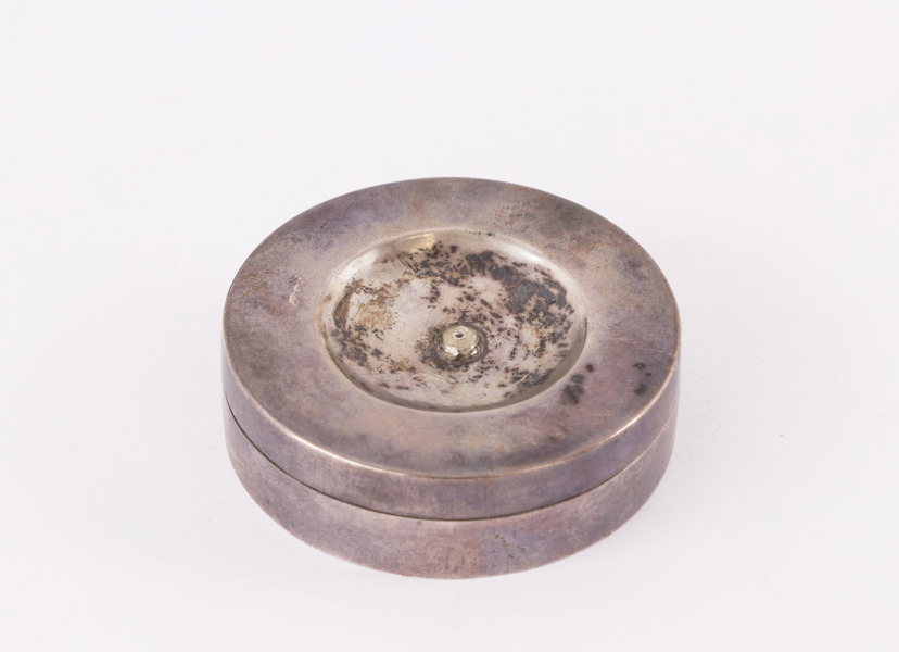 Dosa med lock, silver, 1850