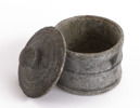 Lockask, bär datering 1677