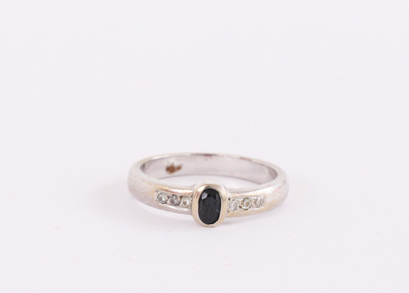 Ring i 14k vitguld