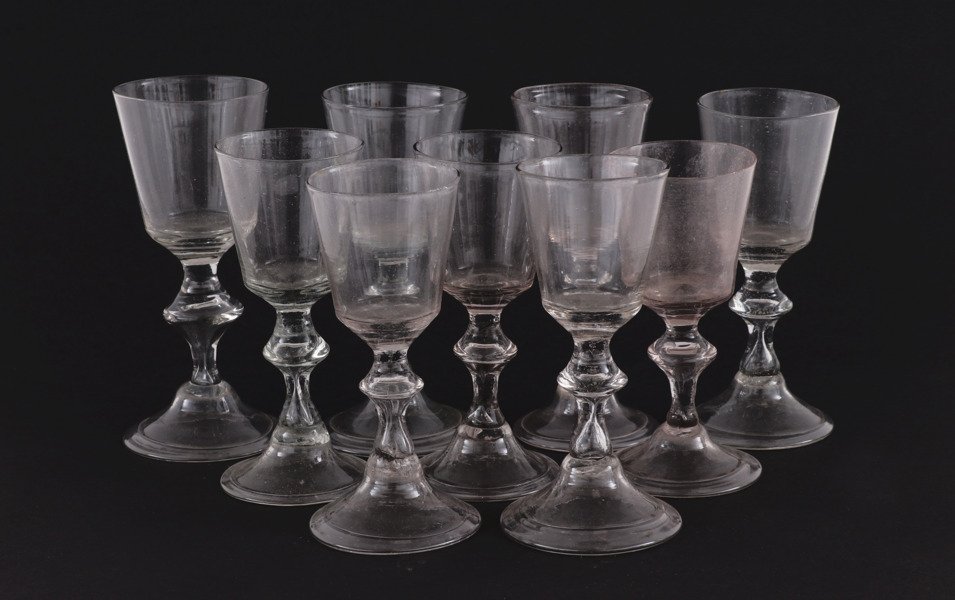 Starkvinsglas 9st, hessisk modell, 1700-tal