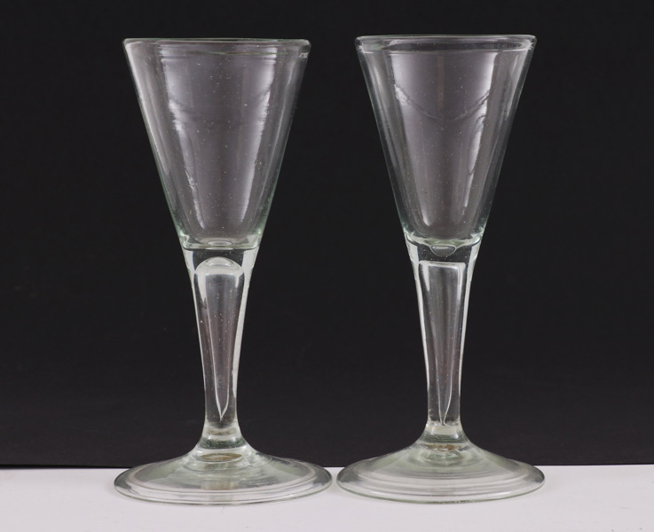 Spetsglas 2st, 17/1800-tal