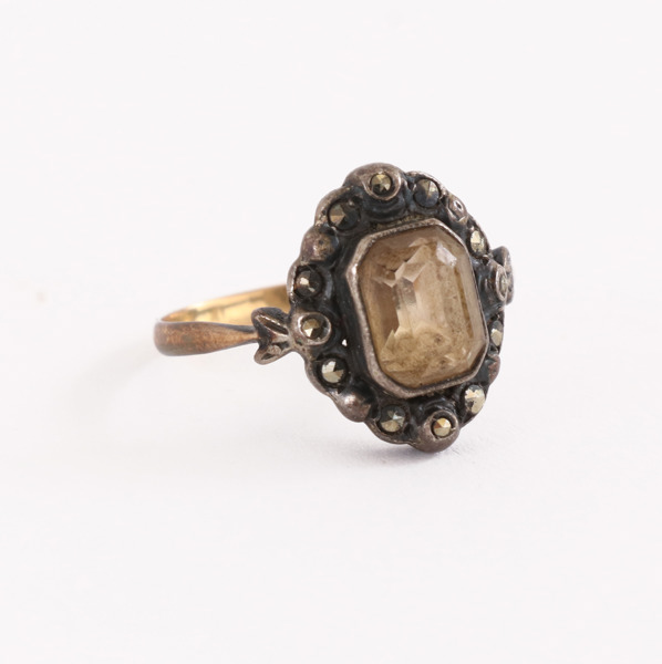 Ring i 18k och silver