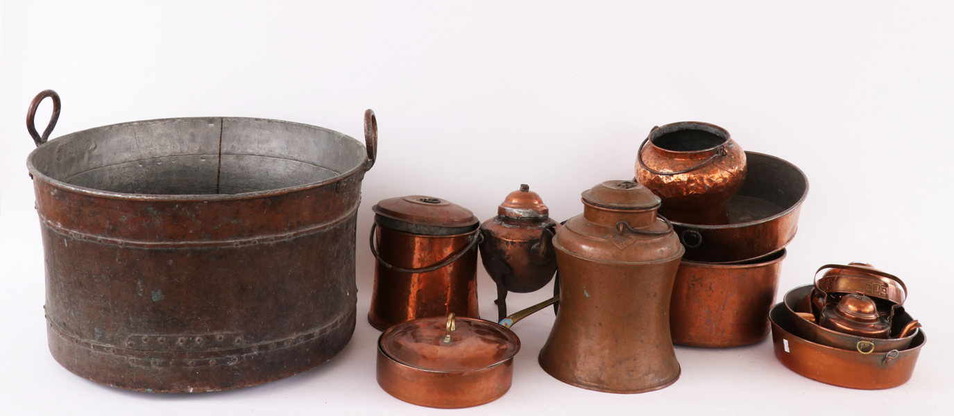 Parti kopparföremål, mestadels 1800-tal