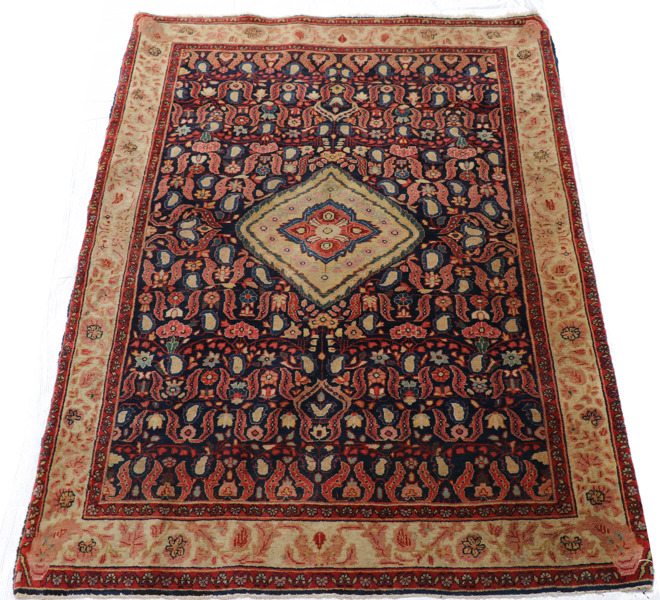 Handknuten matta, orientalisk