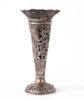 Vas i sterlingsilver, England, 1900-talets första hälft