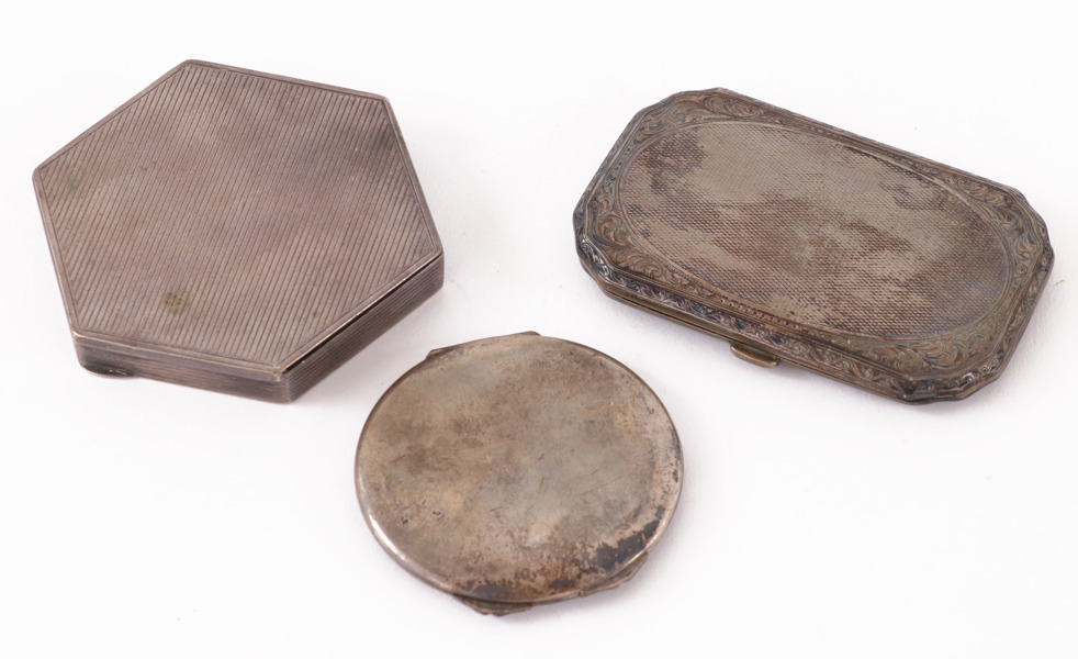 Puder- samt cigarettdosor 3 delar, silver, 1900-talets första hälft