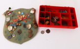 Parti pins och märken, enstaka i silver