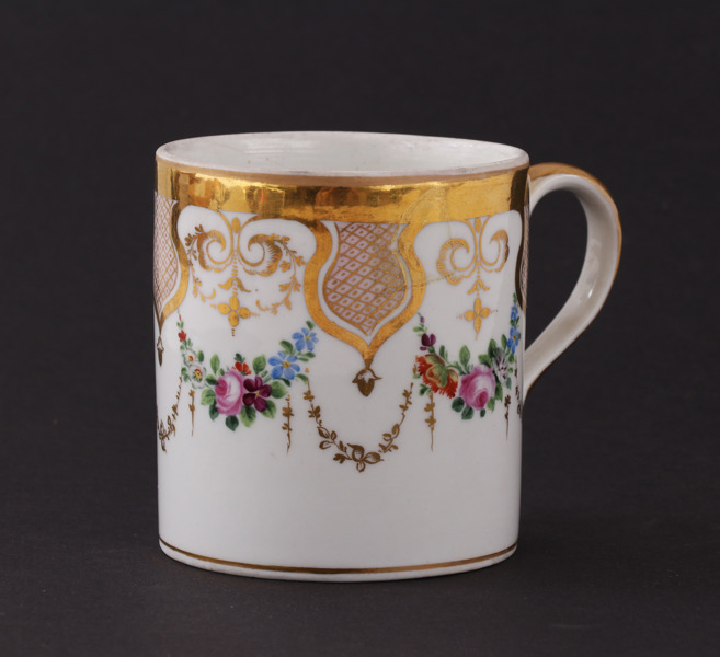 Mugg, Schmeisser Porzellan Manufaktur, Tyskland, 1800-talets första hälft