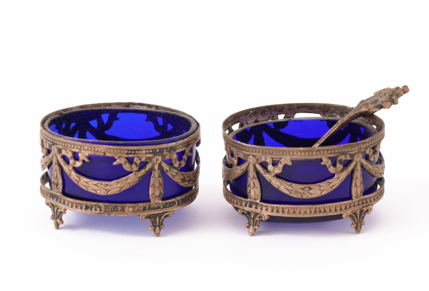 Saltkar ett par, silver, gustaviansk stil, 1900-tal