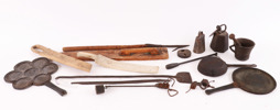 Parti metall, allmogeföremål, m.m. 17/1800-tal
