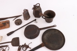 Parti metall, allmogeföremål, m.m. 17/1800-tal